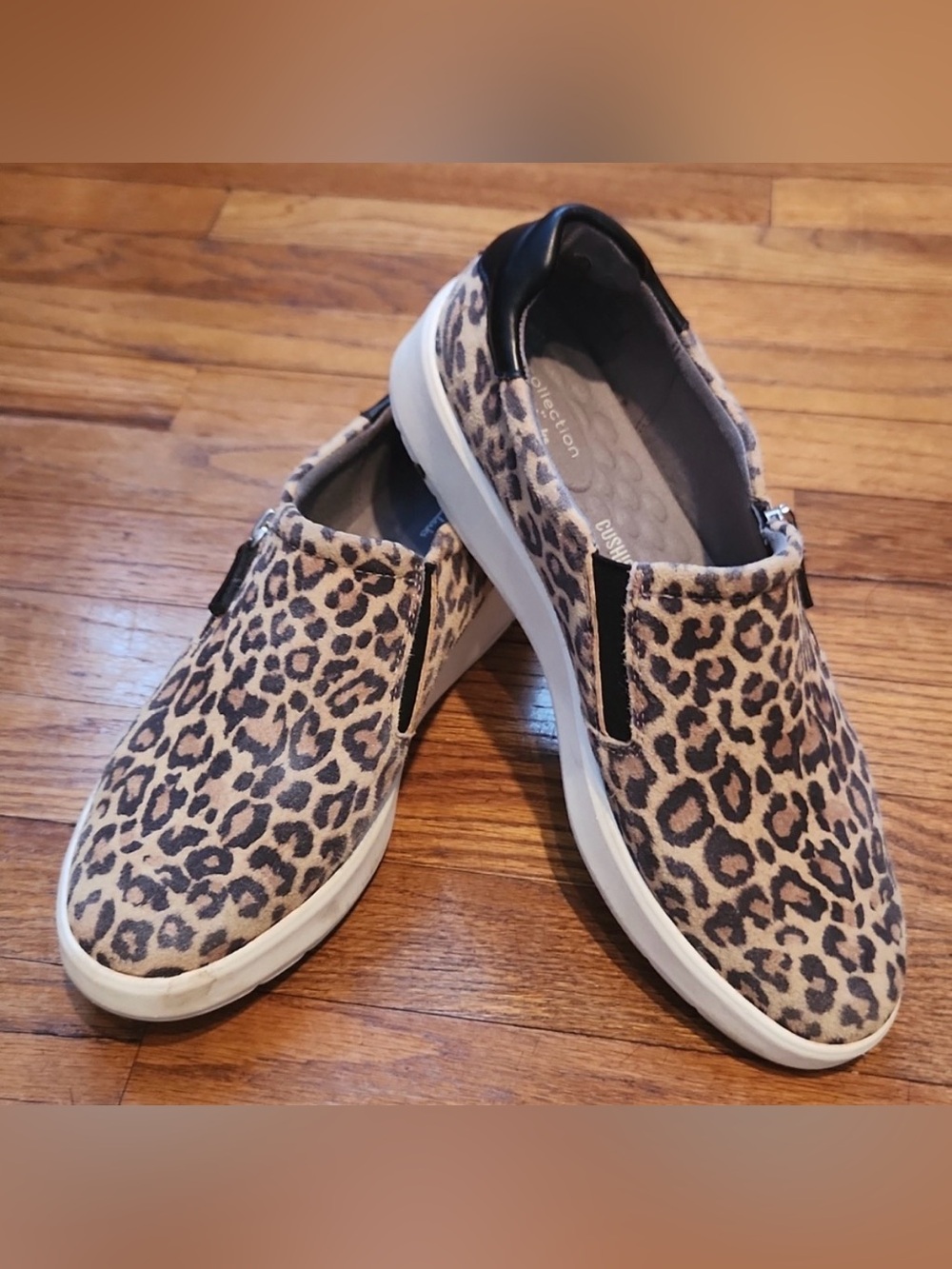 Clarks Collection Layton Leopard Print Platform Sneakers Shoes Size 9.5 Wide